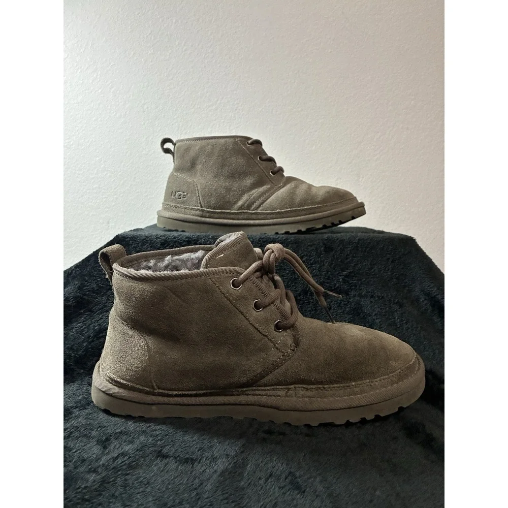 UGG Neumel Chukka Boots/Shoes Mens Size 6 Chestnut Gray Suede Wool Lined Mid Top